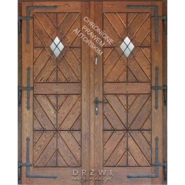 drzwi-drewniane-w-stylu-mazurskim-dwuskrzydłowe