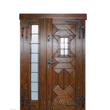 drzwi-drewniane-z-bocznym-doświetleniem