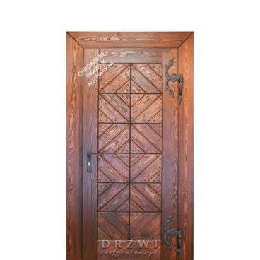 wejściowe-drzwi-drewniane-w-stylu-mazurskim
